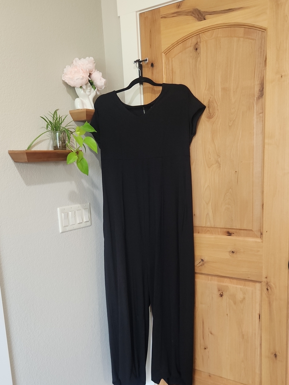 Women’s Black Short-Sleeve Jumpsuit